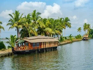 Top 10 Backwaters Destinations in Kerala