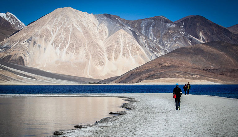 Luxury Ladakh: Exclusive Tour Packages for Couples, Honeymooners, and Discerning Travelers