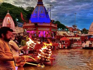 Ganga Aarti in Haridwar : A Magnificient experience of Ganga Aarti at Har Ki Pauri