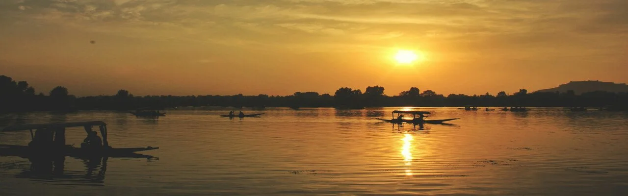 Kashmir Houseboat Trip