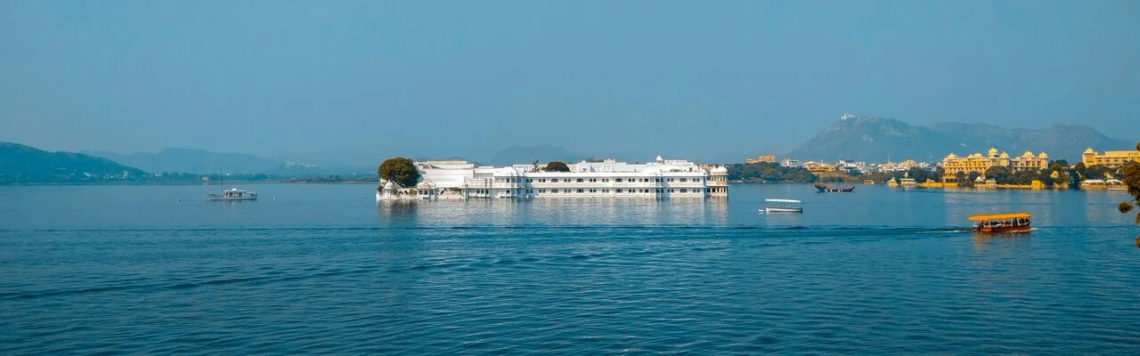 Udaipur Tour with Taj Fateh Palace